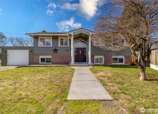 Property at 1422 Brook Ln, Walla Walla, WA 99362, 5 beds, 2 baths