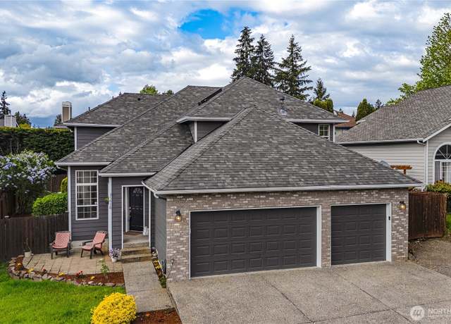 Property at 1618 Hoquiam Pl NE, Renton, WA 98059, 4 beds, 2.5 baths