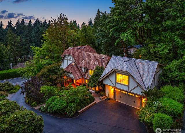 Property at 5222 W Mercer Way, Mercer Island, WA 98040, 4 beds, 3.5 baths