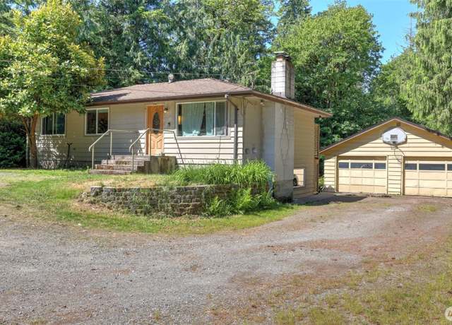 Property at 17643 196th Ave SE, Renton, WA 98058, 5 beds, 3 baths