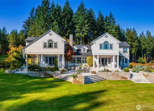 Property at 12907 Moss Creek Ln NE, Carnation, WA 98014, 5 beds, 4 baths
