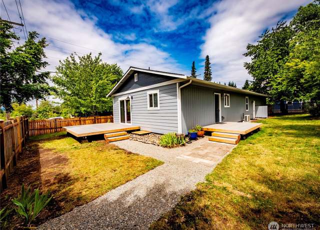 Property at 1804 SE 10th Ave, Olympia, WA 98501, 3 beds, 2 baths
