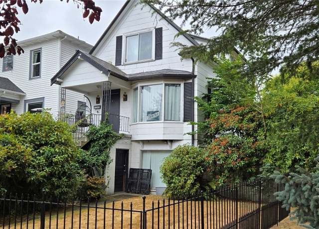 Property at 3226 Oakes Ave, Everett, WA 98201, 3 beds, 2.5 baths