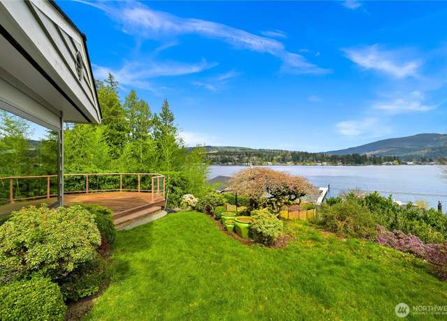 Property at 1016 Coronado Ave, Bellingham, WA 98229, 6 beds, 4.5 baths