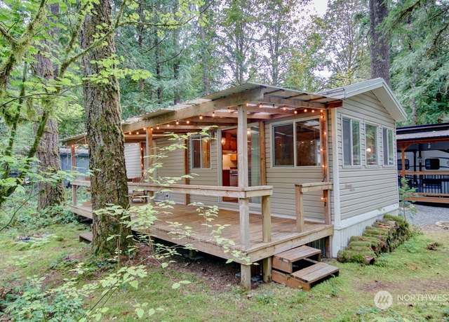 Property at 187 1 Fireside Lodge Cir, Deming, WA 98244, 1 bed, 1 bath