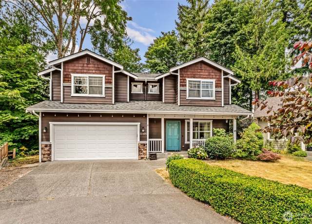 Property at 12106 NE 105th St, Kirkland, WA 98033, 4 beds, 2.5 baths