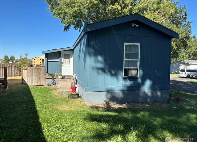 Property at 3131 W Wapato Dr #15, Moses Lake, WA 98837, 3 beds, 2 baths