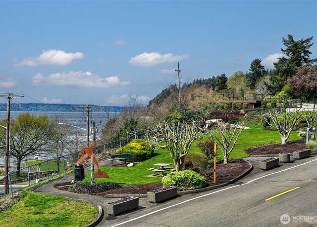Property at 22218 5th Ave S #101, Des Moines, WA 98198, 2 beds, 2 baths
