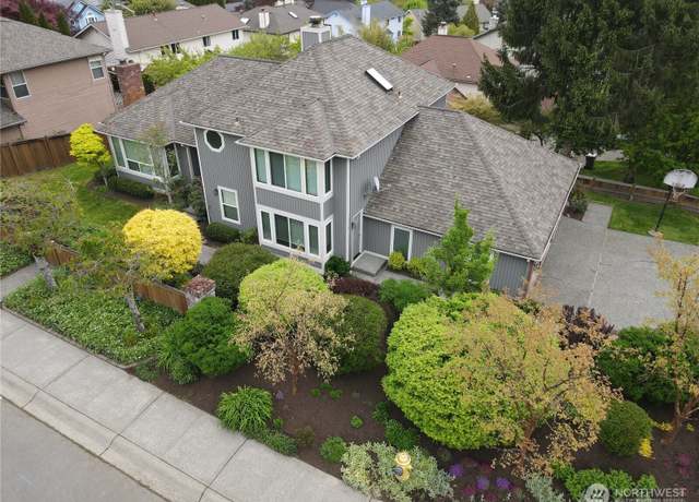 Property at 15210 NE 72nd St, Redmond, WA 98052, 4 beds, 3.5 baths