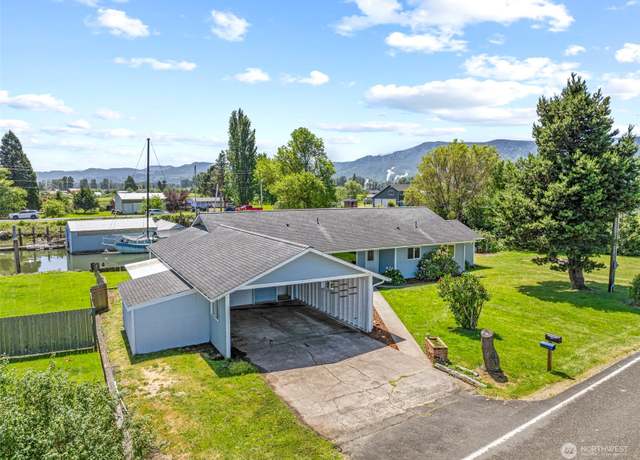 Property at 211 N Welcome Slough Rd, Cathlamet, WA 98612, 3 beds, 2 baths