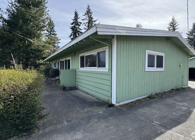 Property at 341 NE 185th St, Shoreline, WA 98155, 4 beds, 1.5 baths