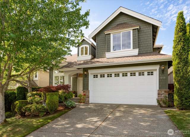 Property at 1206 S 36th Pl, Renton, WA 98055, 4 beds, 2.5 baths