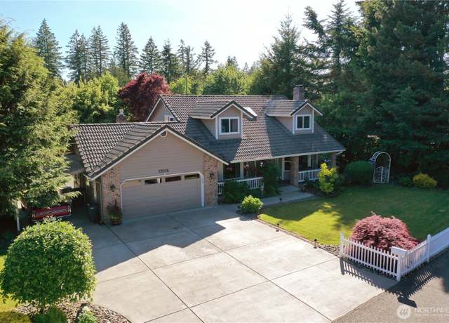 Property at 22015 SE 244th Pl, Maple Valley, WA 98038, 3 beds, 2.5 baths