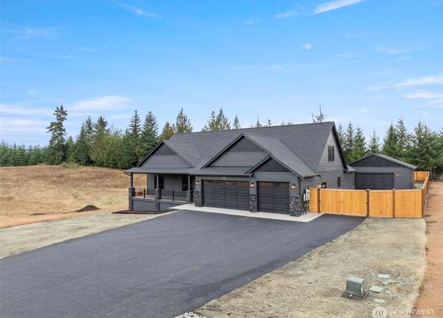 Property at 961 Barbara Ln, Centralia, WA 98531, 4 beds, 3.5 baths