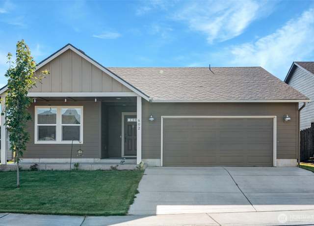 Property at 602 Cardinal Ave, Winlock, WA 98596, 3 beds, 2 baths