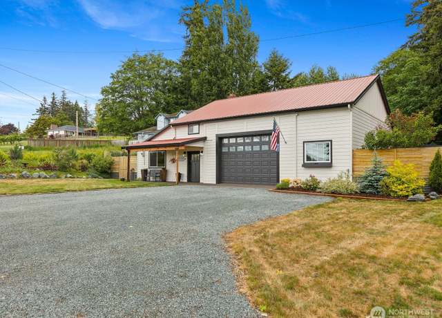 Property at 957 SW Camano Dr, Camano Island, WA 98282, 2 beds, 2 baths