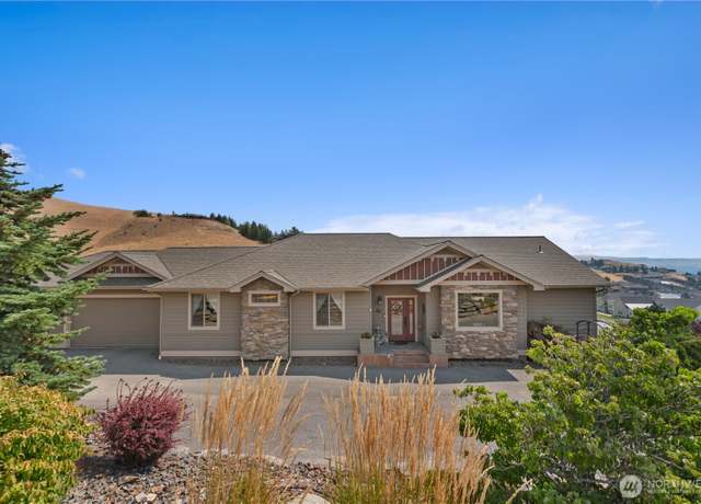 Property at 4155 Crestview Rd, Wenatchee, WA 98801, 5 beds, 3 baths