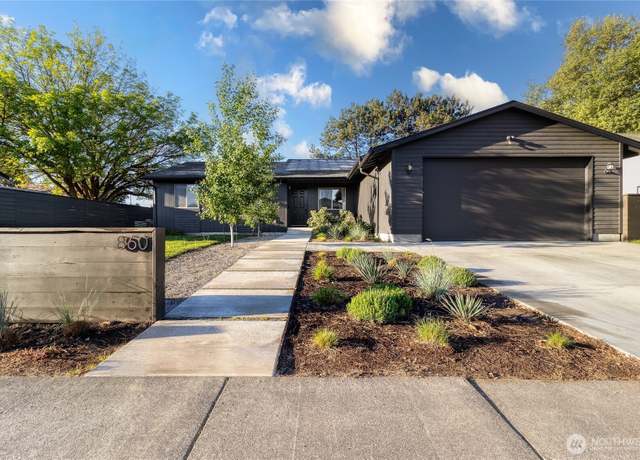 Property at 860 Clay Street St, Walla Walla, WA 99362, 5 beds, 3 baths