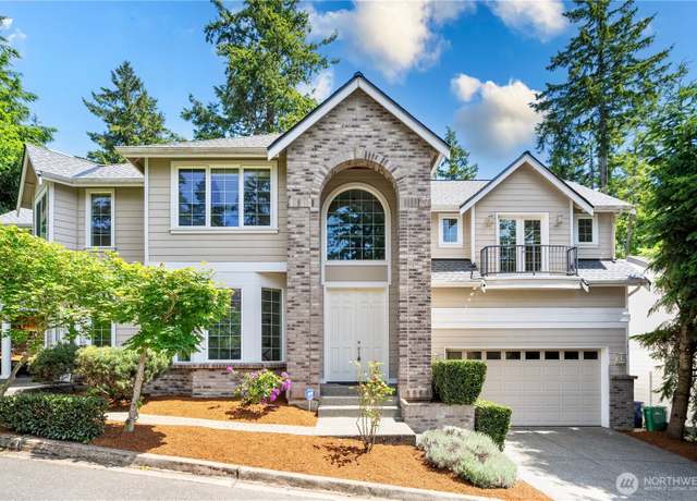 Property at 7817 NE 112th St, Kirkland, WA 98034, 3 beds, 2.5 baths