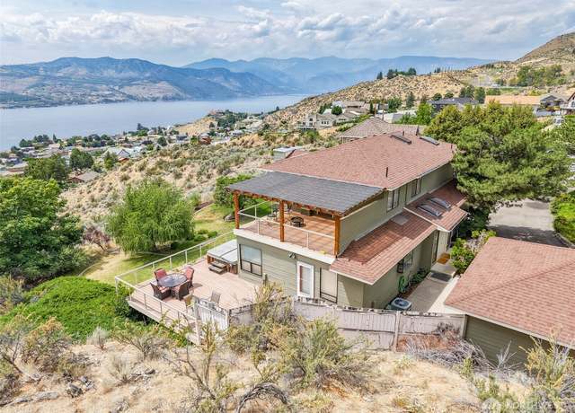 Property at 217 Pinnacle Pl, Chelan, WA 98816, 4 beds, 3 baths