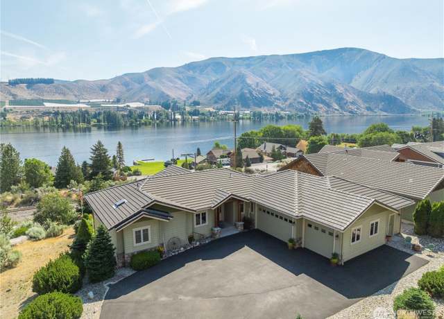 Property at 15314 Lakeview St, Entiat, WA 98822, 4 beds, 3 baths