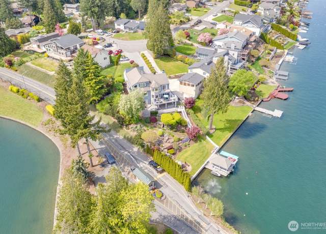 Property at 21026 30th Street Ct E, Lake Tapps, WA 98391, 4 beds, 3.5 baths
