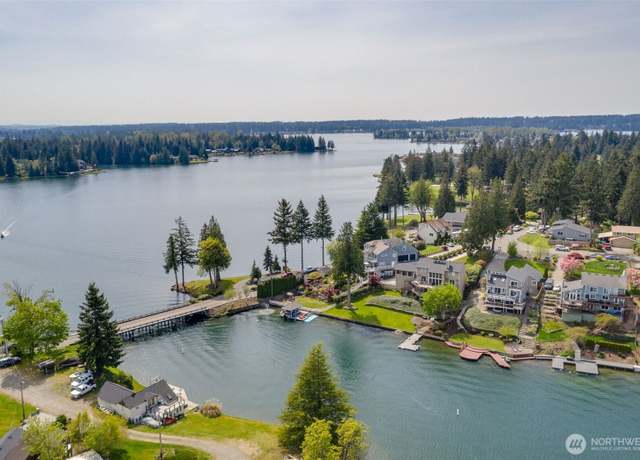 Property at 21026 30th Street Ct E, Lake Tapps, WA 98391, 4 beds, 3.5 baths