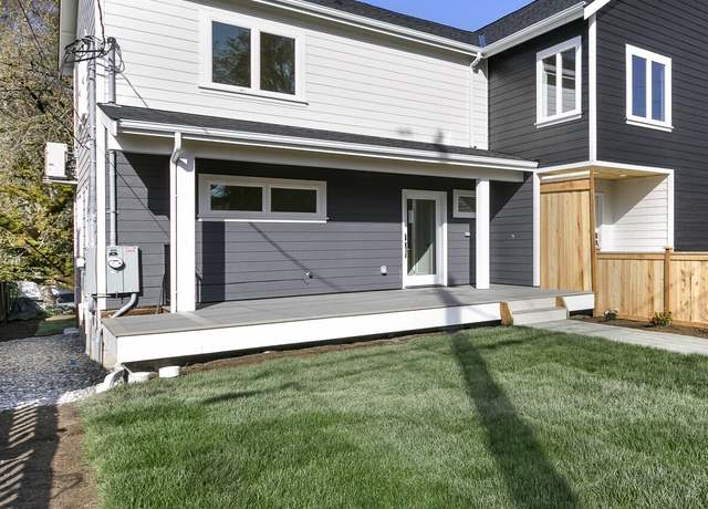 Property at 9253 6th Ave NW Unit b, Seattle, WA 98117, 2 beds, 1.5 baths