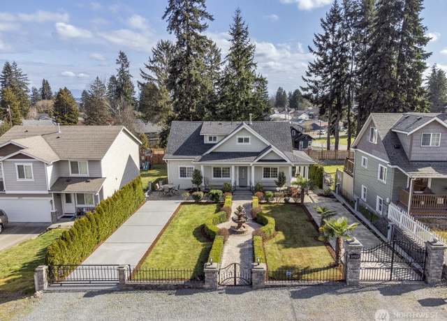 Property at 5923 Lowell Rd, Everett, WA 98203, 4 beds, 5 baths