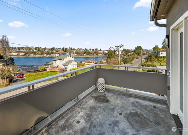 Property at 3757 W Commodore Way, Seattle, WA 98199, 3 beds, 2.5 baths