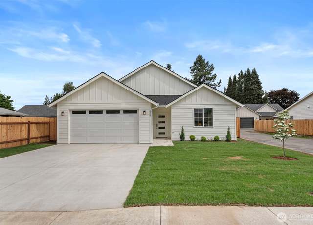 Property at 628 CC St, Woodland, WA 98674, 3 beds, 2 baths