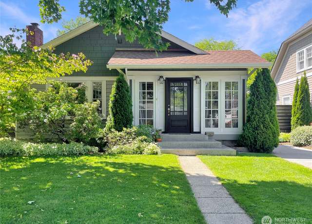 Property at 1019 23rd Ave, Longview, WA 98632, 3 beds, 2 baths