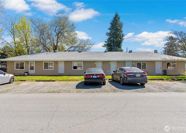 Property at 205 S Elizabeth Rd, Spokane Valley, WA 99212, 6 beds, 5 baths