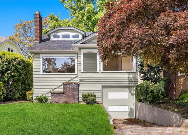 Property at 6813 17th Ave NE, Seattle, WA 98115, 5 beds, 1.5 baths
