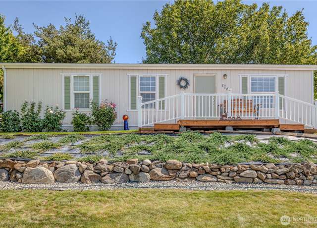 Property at 1740 S Kent Pl, East Wenatchee, WA 98802, 3 beds, 2 baths