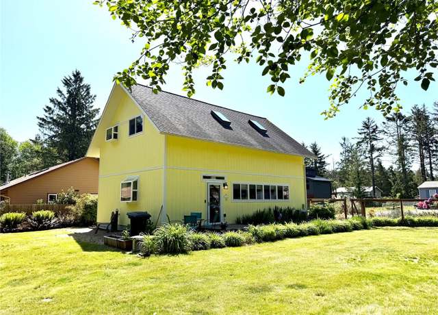 Property at 1203 242nd Pl, Ocean Park, WA 98640, 2 beds, 2 baths