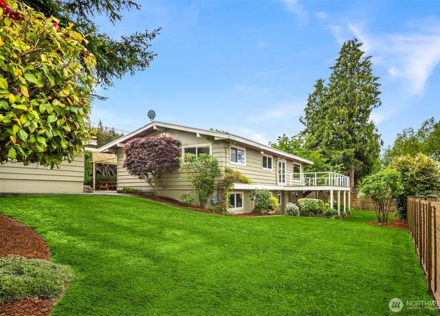 Property at 731 Sommerseth St NE, Poulsbo, WA 98370, 4 beds, 2 baths