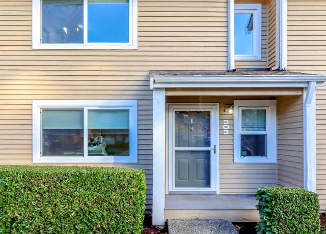 Property at 23906 12th Pl S #303, Des Moines, WA 98198, 2 beds, 2.5 baths