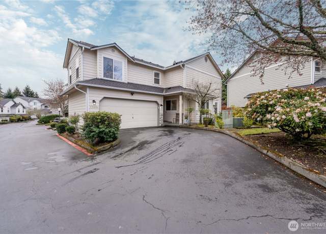 Property at 5708 12th Ave W Unit B, Everett, WA 98203, 3 beds, 2.5 baths