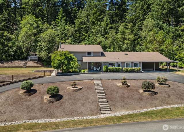 Property at 6830 SE Arlington Pl, Port Orchard, WA 98367, 5 beds, 3.5 baths