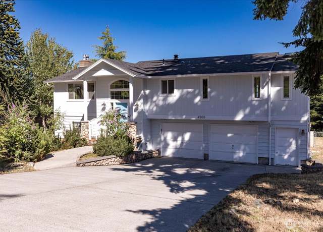 Property at 4500 Larson Dr, Oak Harbor, WA 98277, 3 beds, 2 baths