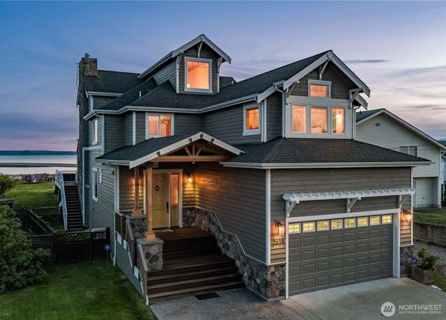 Property at 2638 Sunlight Beach Rd, Clinton, WA 98236, 2 beds, 3 baths