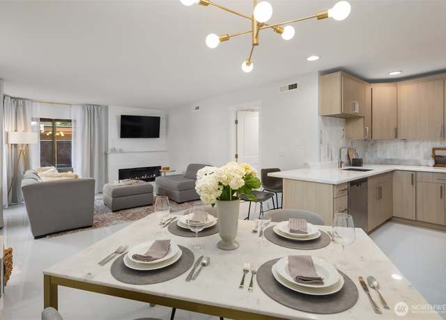 Property at 11504 NE 128th Ave #32, Kirkland, WA 98034, 1 bed, 1 bath