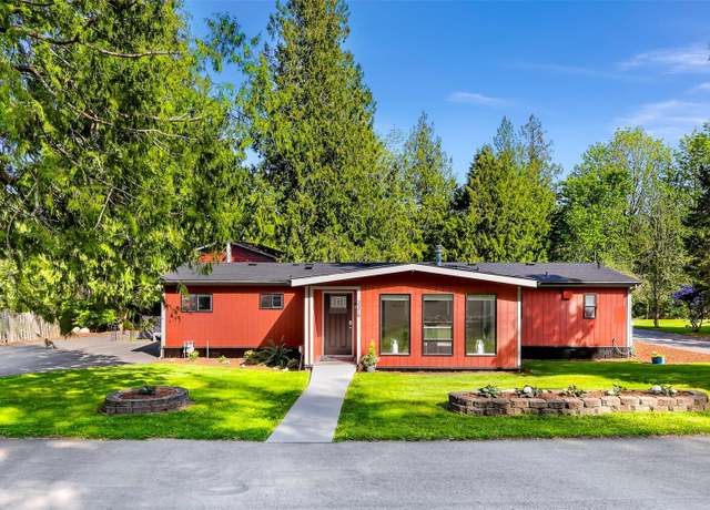 Property at 2376 Forest View Dr, Bellingham, WA 98229, 3 beds, 2 baths