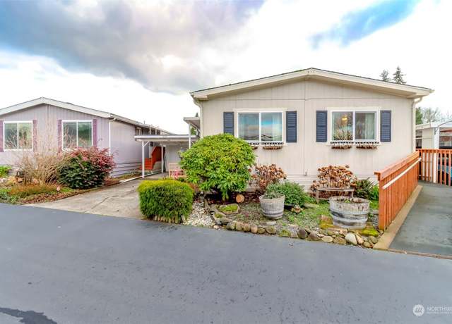 Property at 10518 60th Street Ct E, Puyallup, WA 98372, 2 beds, 2 baths
