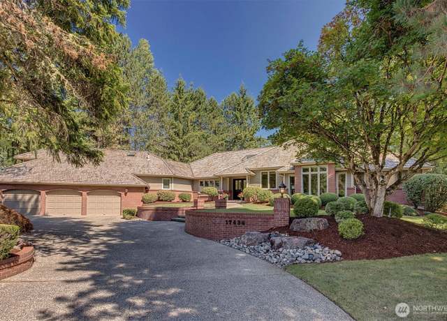 Property at 17434 NE 129th St, Redmond, WA 98052, 3 beds, 3.5 baths