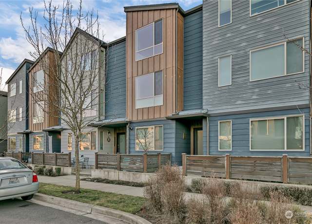 Property at 32683 Madrona Ave SE, Black Diamond, WA 98010, 2 beds, 2.5 baths