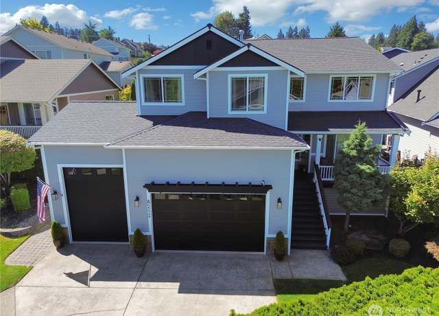 Property at 8212 72nd Ave E, Puyallup, WA 98371, 4 beds, 2.5 baths