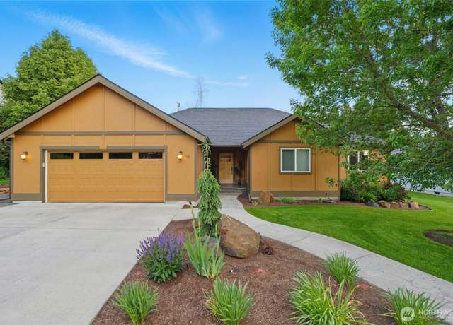 Property at 52 Buttonquail Ln, Walla Walla, WA 99362, 3 beds, 2.5 baths