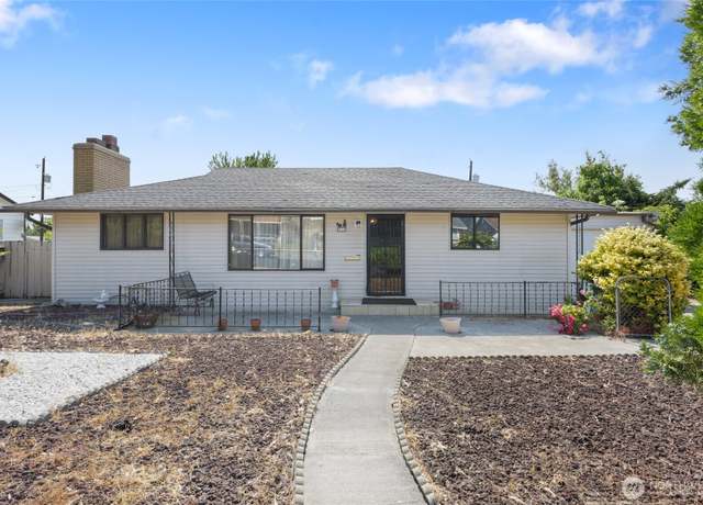 Property at 515 N Clark Rd, Moses Lake, WA 98837, 3 beds, 2 baths